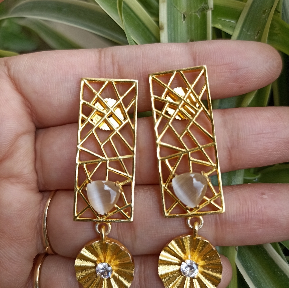 Handmade gold platted stone studded contemporary earrings - Picture 4 of 11